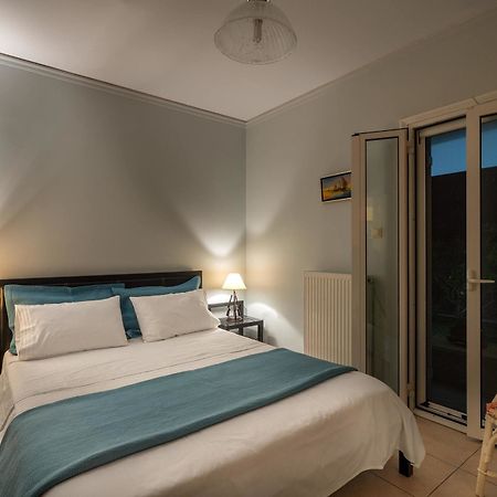 Maria'S Seaside Villa - House With 3 Rooms In Marathon, With Wonderful Luaran gambar