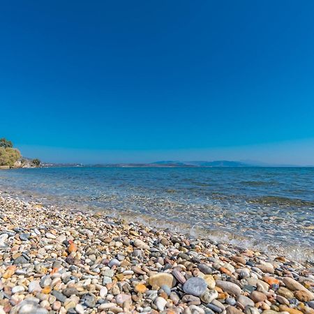 Maria'S Seaside Villa - House With 3 Rooms In Marathon, With Wonderful Luaran gambar