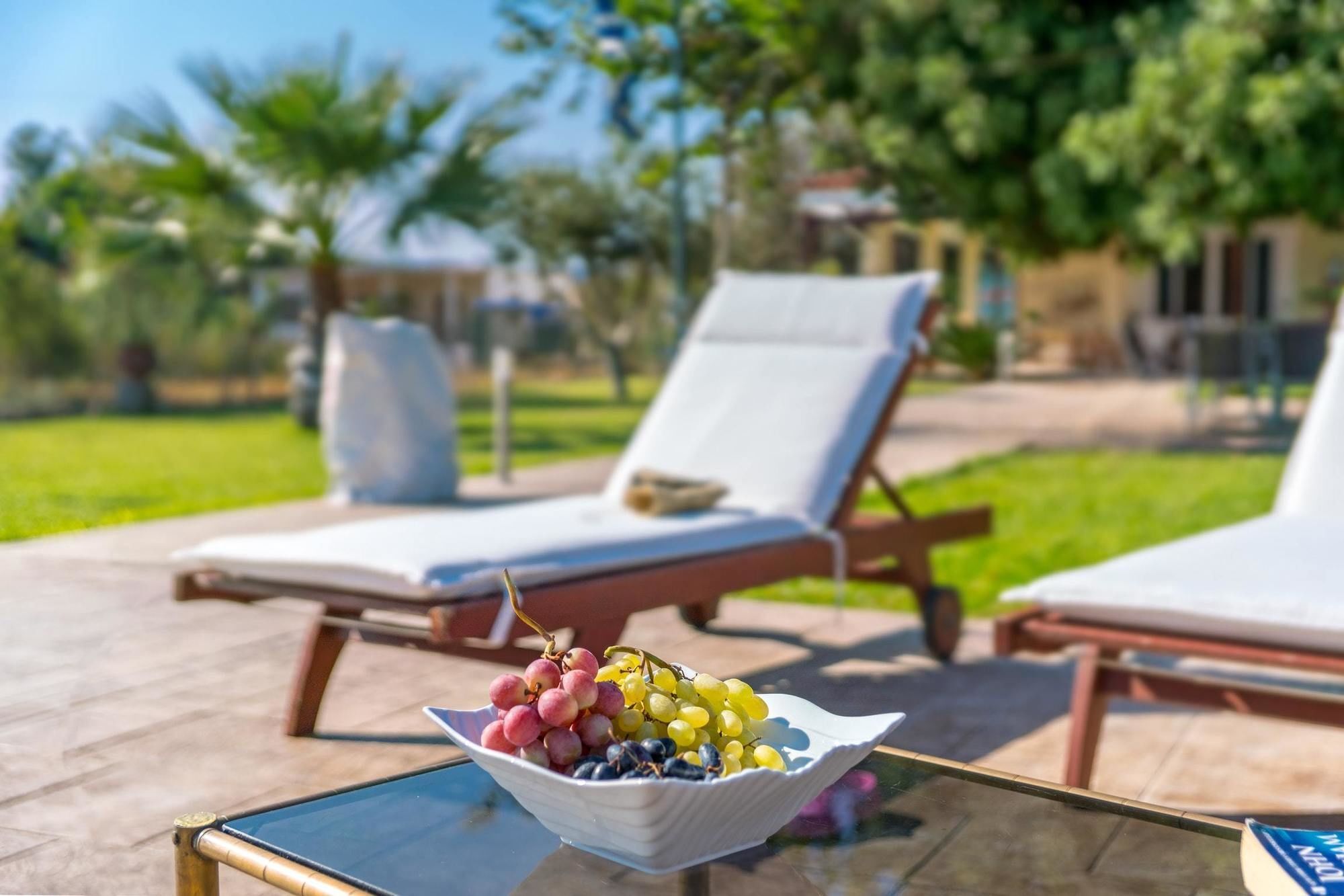 Maria'S Seaside Villa - House With 3 Rooms In Marathon, With Wonderful Luaran gambar