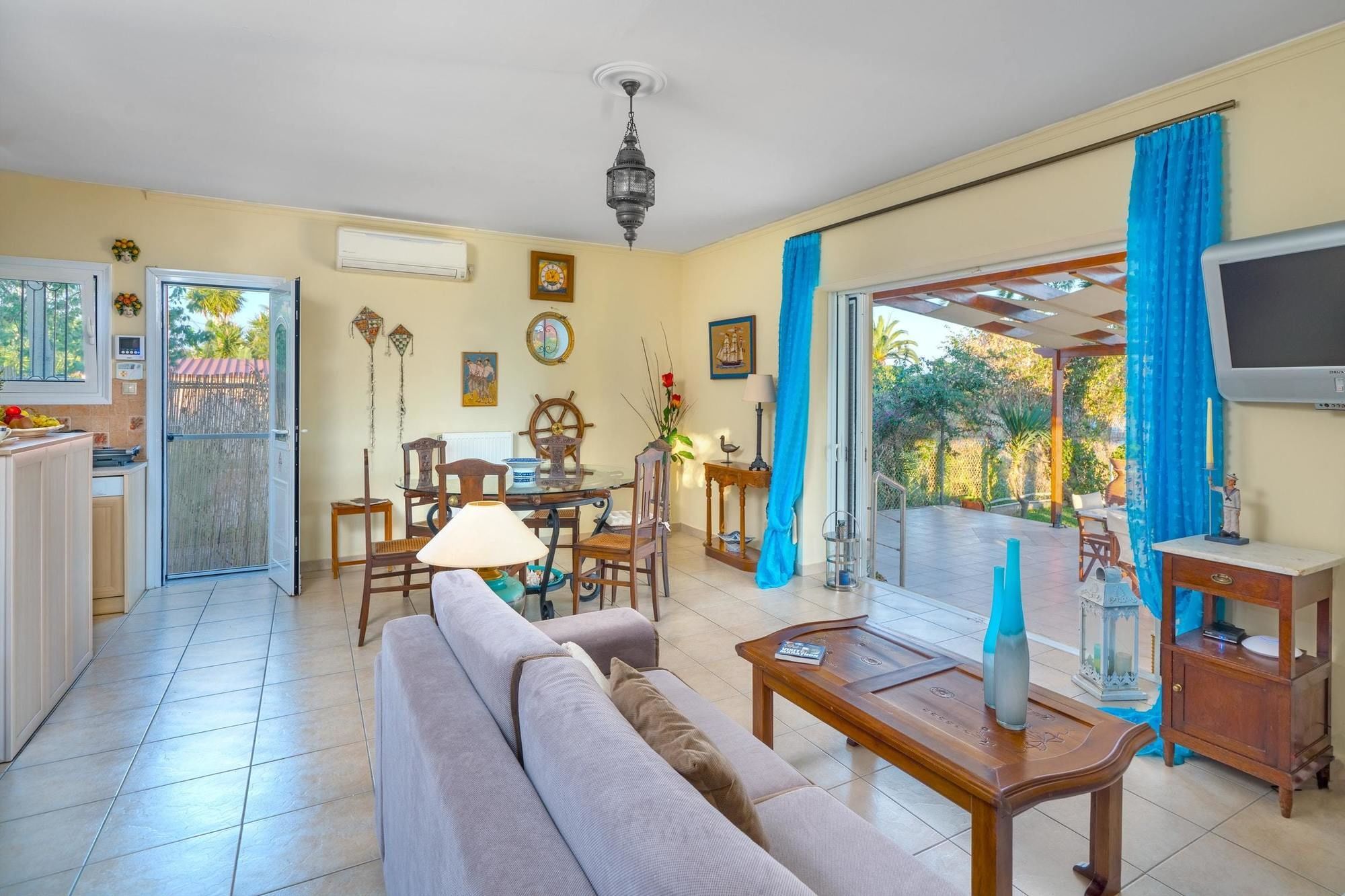 Maria'S Seaside Villa - House With 3 Rooms In Marathon, With Wonderful Luaran gambar