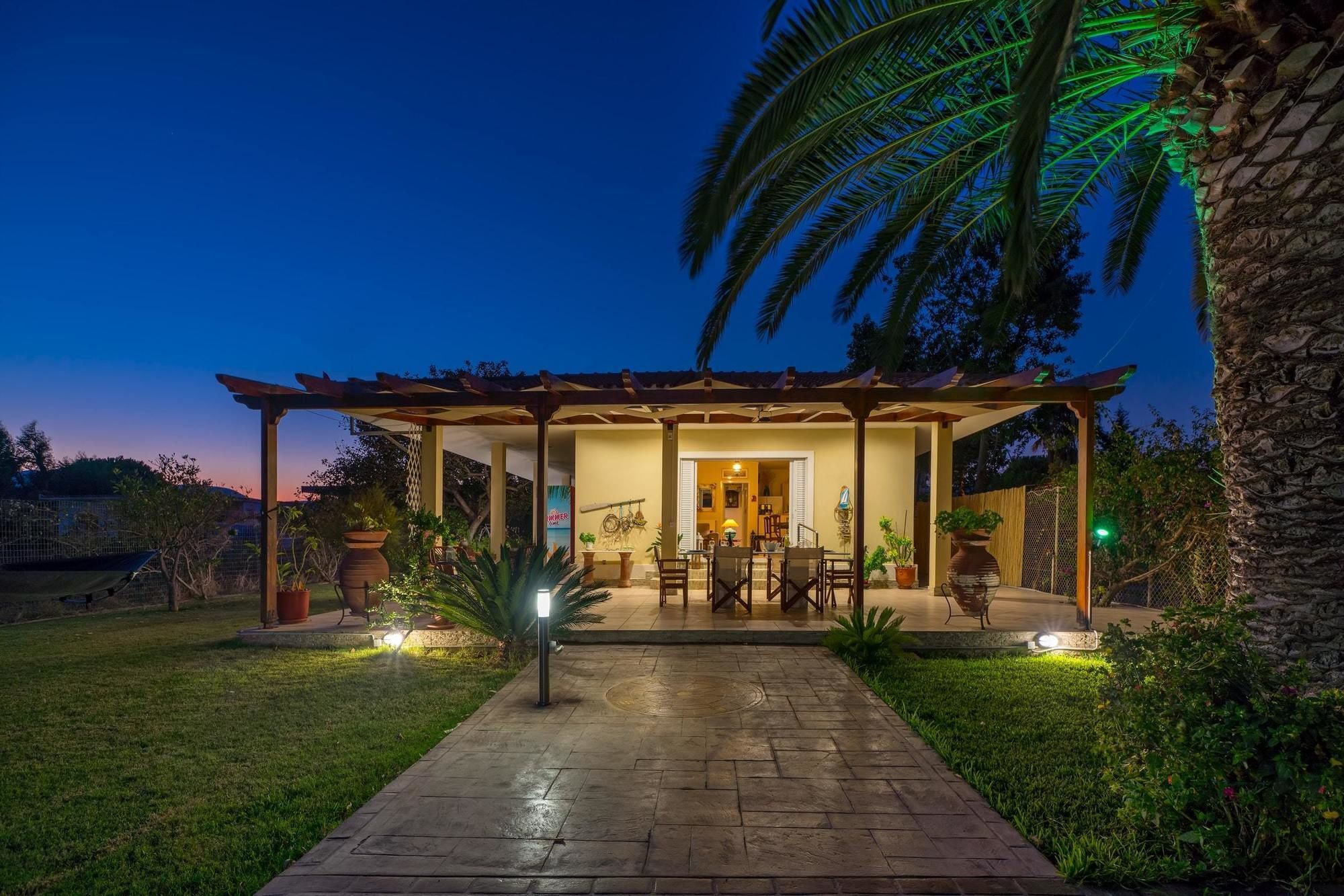 Maria'S Seaside Villa - House With 3 Rooms In Marathon, With Wonderful Luaran gambar