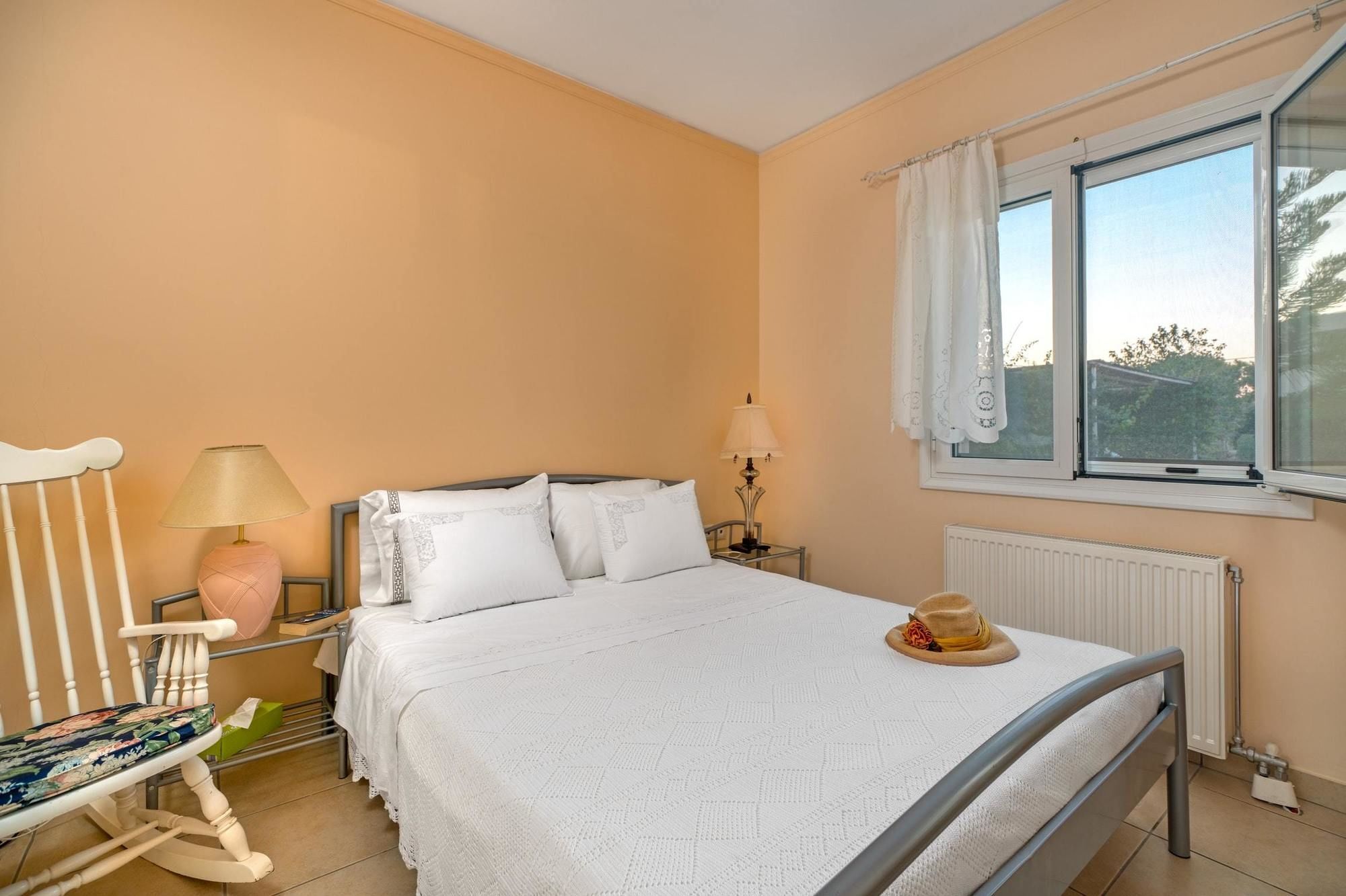 Maria'S Seaside Villa - House With 3 Rooms In Marathon, With Wonderful Luaran gambar