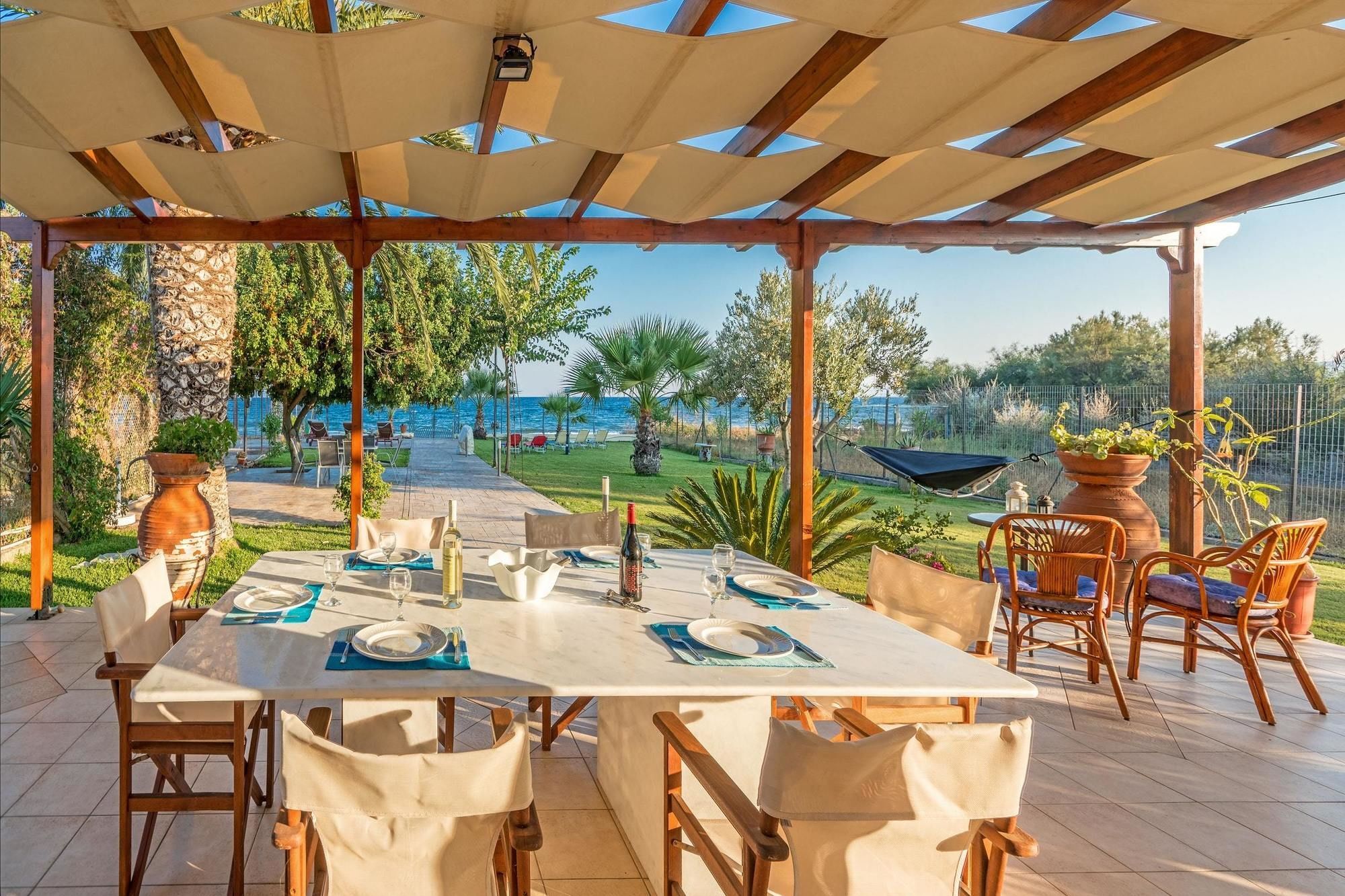 Maria'S Seaside Villa - House With 3 Rooms In Marathon, With Wonderful Luaran gambar