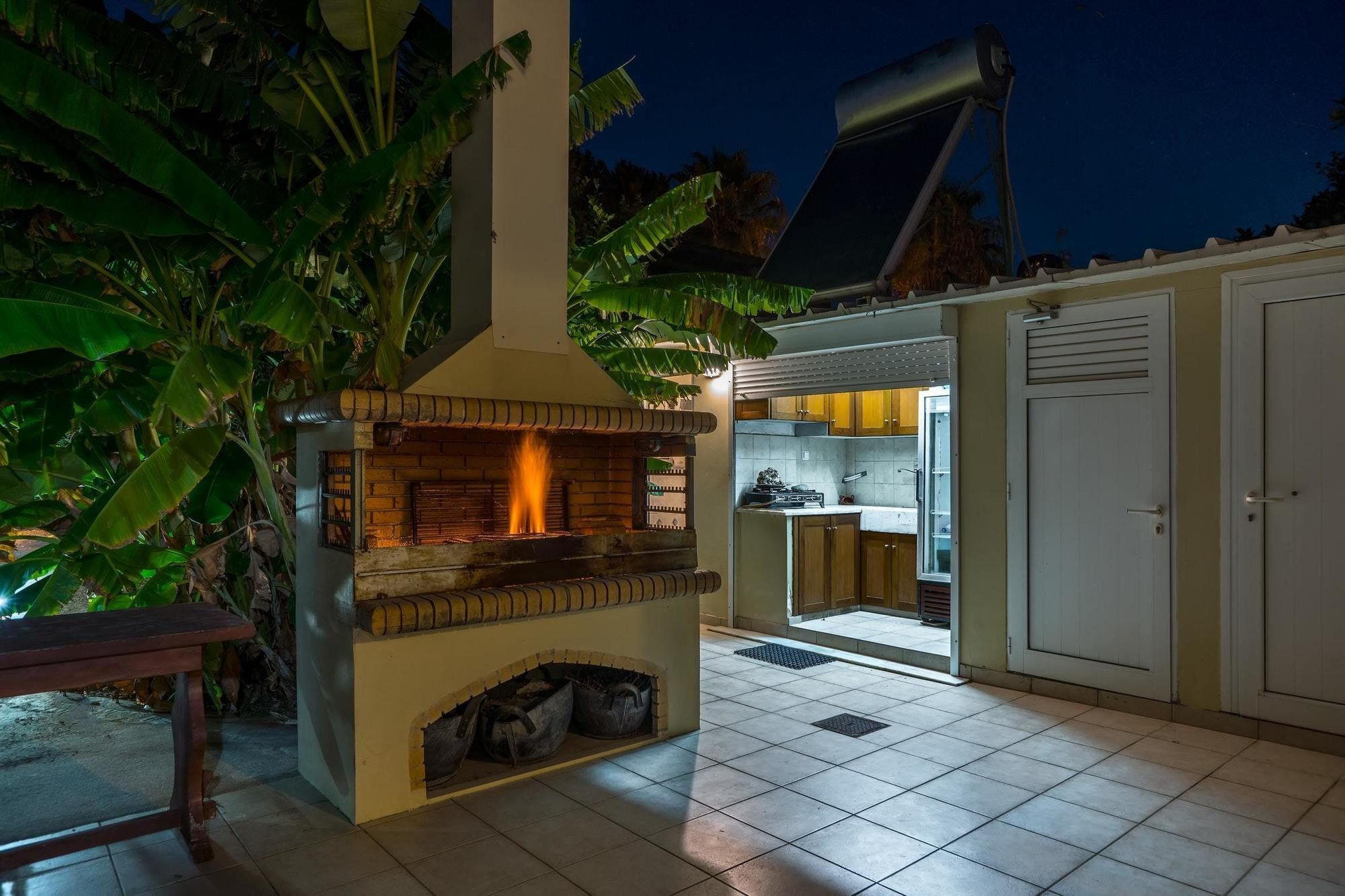 Maria'S Seaside Villa - House With 3 Rooms In Marathon, With Wonderful Luaran gambar
