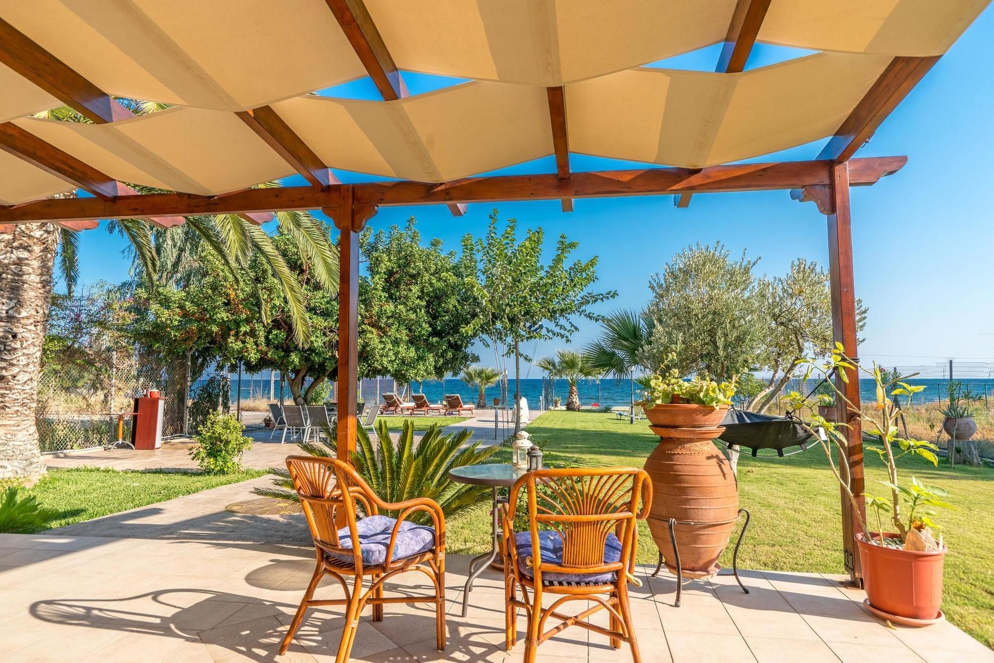 Maria'S Seaside Villa - House With 3 Rooms In Marathon, With Wonderful Luaran gambar